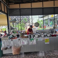 บรรยากาศ นายตั้มเกาเหลาสูตรโบราณ  (หมูตุ๋น&เนื้อตุ๋น) ต้นตำรับบ้านบึง