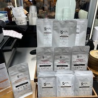 GATTA CAfé เซ็นทรัล อีสวิลล์