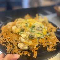 เฮงหอยทอดชาวเล ตลาดสดธนบุรี