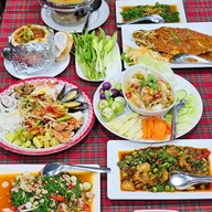 ครัวอิ่มอร่อย นครหลวง