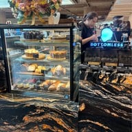 บอททอมเลส Bottomless Central Park Bangkok