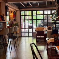 บรรยากาศ MAD DADDY PIZZA HOUSE ประชาชื่น Prachachuen