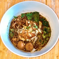 ก๋วยเตี๋ยวต้มยำหมูบะช่อเฮียตง -