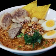 ต้องมน ก๋วยเตี๋ยวต้มยำ