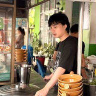 ซ้ง ก๋วยเตี๋ยวเนื้อตุ๋น หมูตุ๋น MRT สุทธิสาร