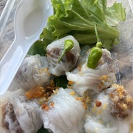 ข้าวเกรียบปากหม้อ  วัดสุวรรณาราม