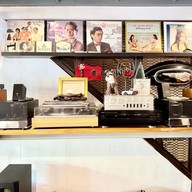 บรรยากาศ MAD DADDY PIZZA HOUSE ประชาชื่น Prachachuen