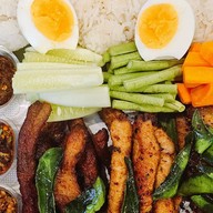 ✨️หมู-เนื้อทอดรสลาบ แซ่บๆ👍 By กินกับซ้อ ✨️