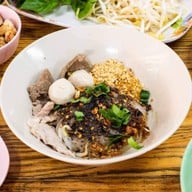 ก๋วยเตี๋ยวเรือนายนนท์รสเด็ดวัดเสมียนนารี สาขาวัดเสมียนนารี อร่อยไม่ต้องปรุง