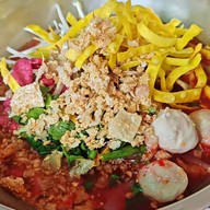 ป้าเมืองก๋วยเตี๋ยวกะละมังป้าเมือง