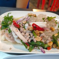 เมนูของร้าน ครัวจิ้มจุ่มแซ่บอีสาน ถนนสิรินทร