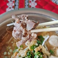 ป้าเมืองก๋วยเตี๋ยวกะละมังป้าเมือง