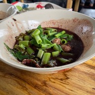 ก๋วยเตี๋ยวเรือนายนนท์รสเด็ดวัดเสมียนนารี สาขาวัดเสมียนนารี อร่อยไม่ต้องปรุง