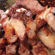 ข้าวหมูทอด และ ข้าวกับไข่ ข้าวหมูทอดข้าวกับไข่