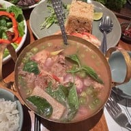 Charm Eatery and Bar สาธร