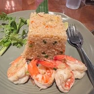 Charm Eatery and Bar สาธร