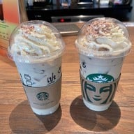 Starbucks เดอะ เรส แอเรีย ประชาชื่น