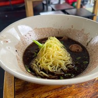 ก๋วยเตี๋ยวเรือนายนนท์รสเด็ดวัดเสมียนนารี สาขาวัดเสมียนนารี อร่อยไม่ต้องปรุง