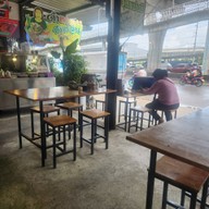 บรรยากาศ ครัวป้าสวน ส้มตำ ยำ อาหารตามสั่ง ครัวป้าสวน