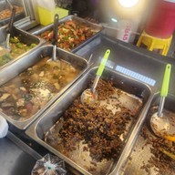 เมนูของร้าน ครัวป้าสวน ส้มตำ ยำ อาหารตามสั่ง ครัวป้าสวน