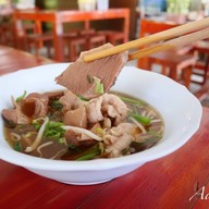 ก๋วยเตี๋ยวปลื้ม พระประแดง