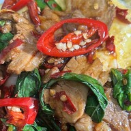 ก๋วยเตี๋ยวเป็ดพะโล้รสแซ่บ by จุ๋มเรสเตอรอง