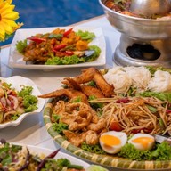 ร้านอาหารบัวทองฟาร์ม