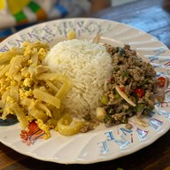 ข้าวแกงพี่น้อย