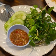 ข้าวแกงพี่น้อย