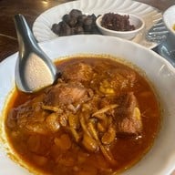 เมนูของร้าน ต๋อง เต็ม โต๊ะ นิมมานเหมินท์ ซอย 13