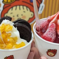 โยจะดัง โยจะเกิด ตลาดอมรพันธ์