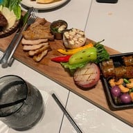 เมนูของร้าน Kinlenn Eatery & Play Ari