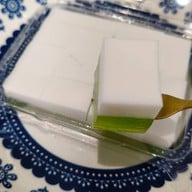 เมนูของร้าน หยกสด ขนมไทยใบเตย อ้อมน้อย