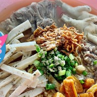 รสนิยมก๋วยจั๊บอุบล สาขาบ่อวิน