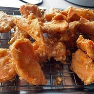 กล้วยทอดสามชุกสาขา ปตท.นาท่อม ปตท.นาท่อม