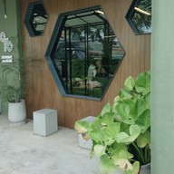 8Sixteen Cafe ถนนศรีเกษม20