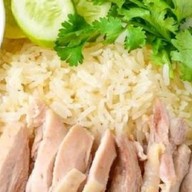 ข้าวมันไก่แม่อีพลอย ถนนเลียบทางรถไฟบางขุนนนท์