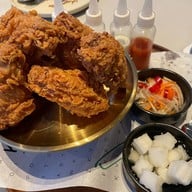 Kinlenn Eatery & Play Ari