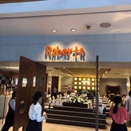 หน้าร้าน Roberto