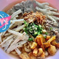 รสนิยมก๋วยจั๊บอุบล สาขาบ่อวิน