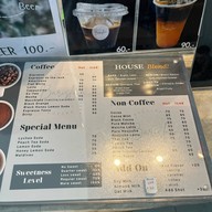 Barislow Specialty Coffee (บาริส - สโลว์) วัชรพล