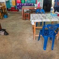 ร้านป้านอม อาหารทะเล อาหารตามสั่ง