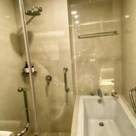 Somerset Harbourview Sriracha