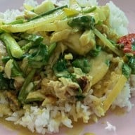 ร้านป้านอม อาหารทะเล อาหารตามสั่ง