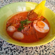 ก๋วยเตี๋ยวยายน้องทุ่งกราด