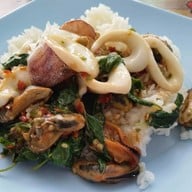 เมนูของร้าน ร้านป้านอม อาหารทะเล อาหารตามสั่ง