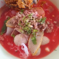 ก๋วยเตี๋ยวยายน้องทุ่งกราด