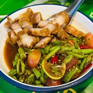 ครัวโอมเพี้ยง