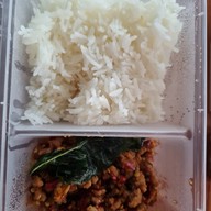 เมนูของร้าน ก็เพราะกะเพรา หนองแขม