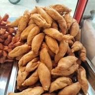 ลูกชิ้น ใจแอ้น ปลาระเบิด(ข้างเซเว่นตรงข้ามสวนนก)